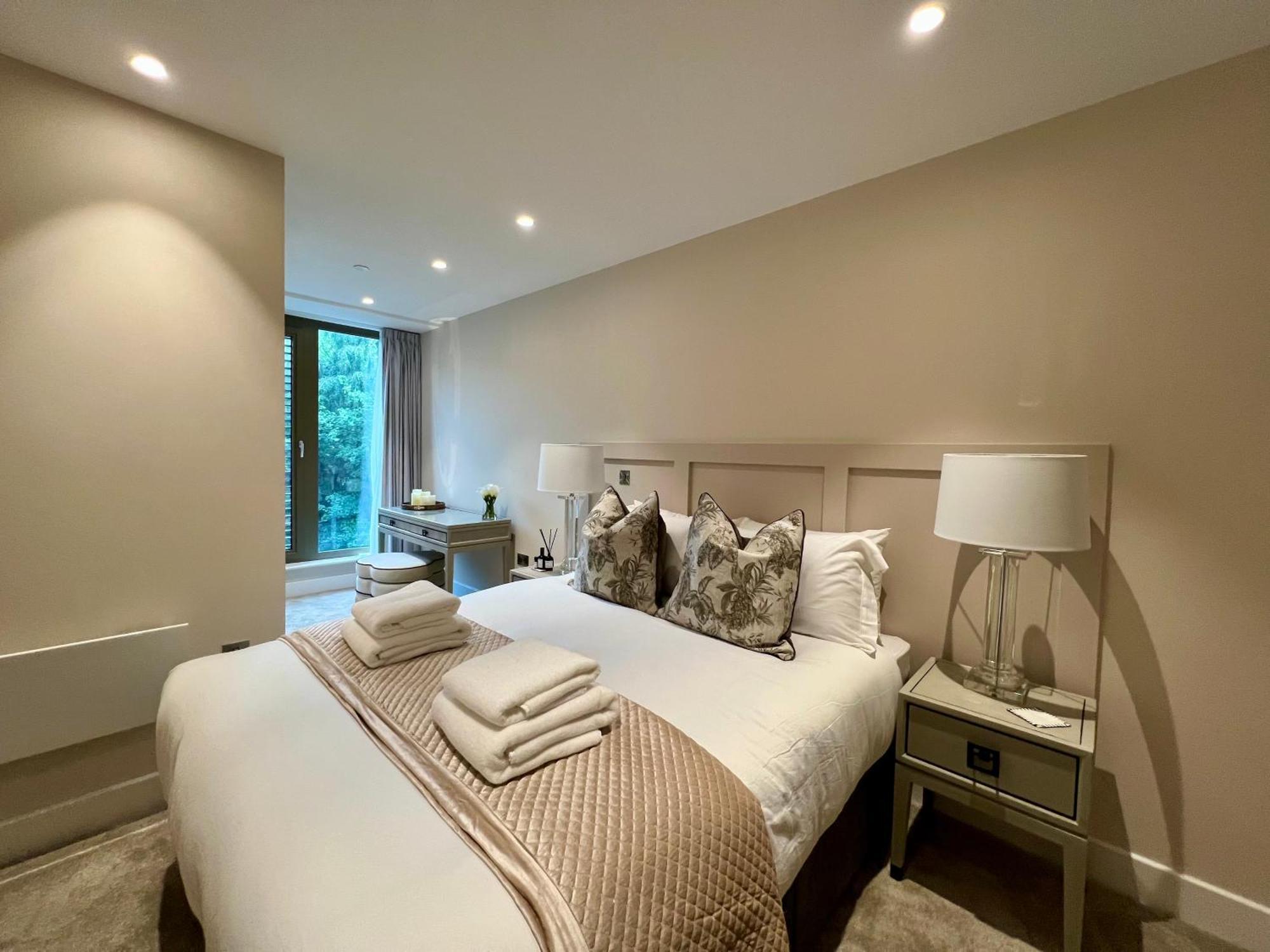 The Noir Blanc Retreat At Ryedale House Apartment York Bagian luar foto