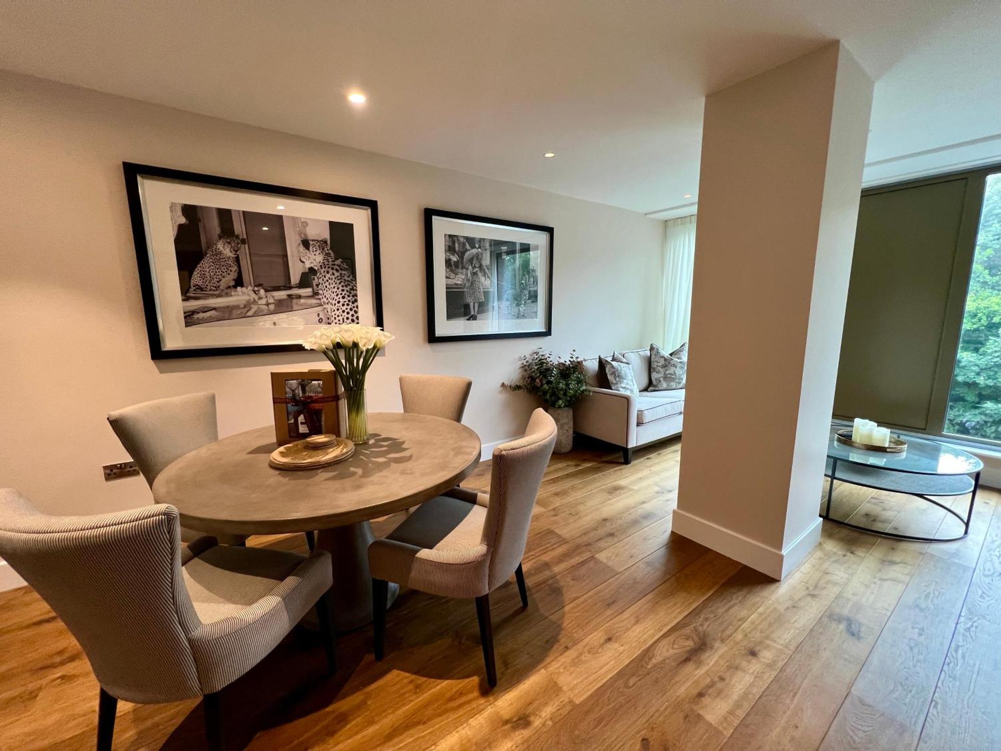 The Noir Blanc Retreat At Ryedale House Apartment York Bagian luar foto